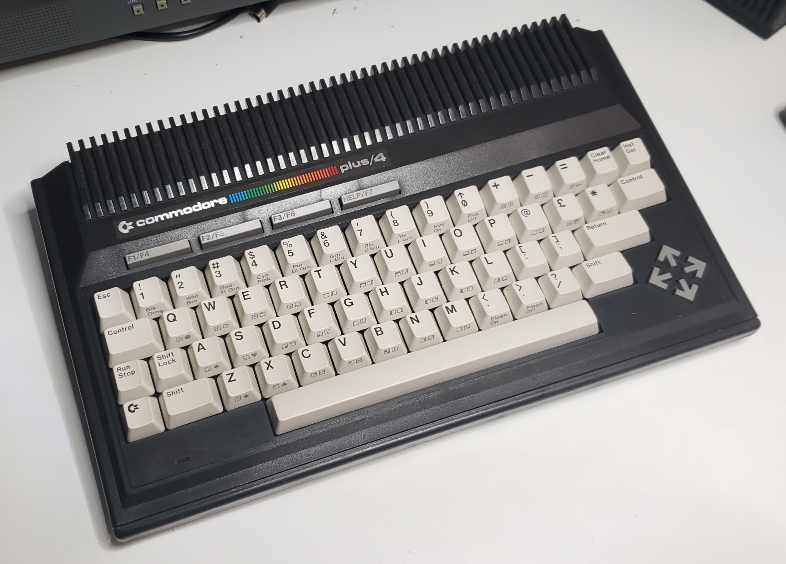 Commodore Plus/4: CA1197523