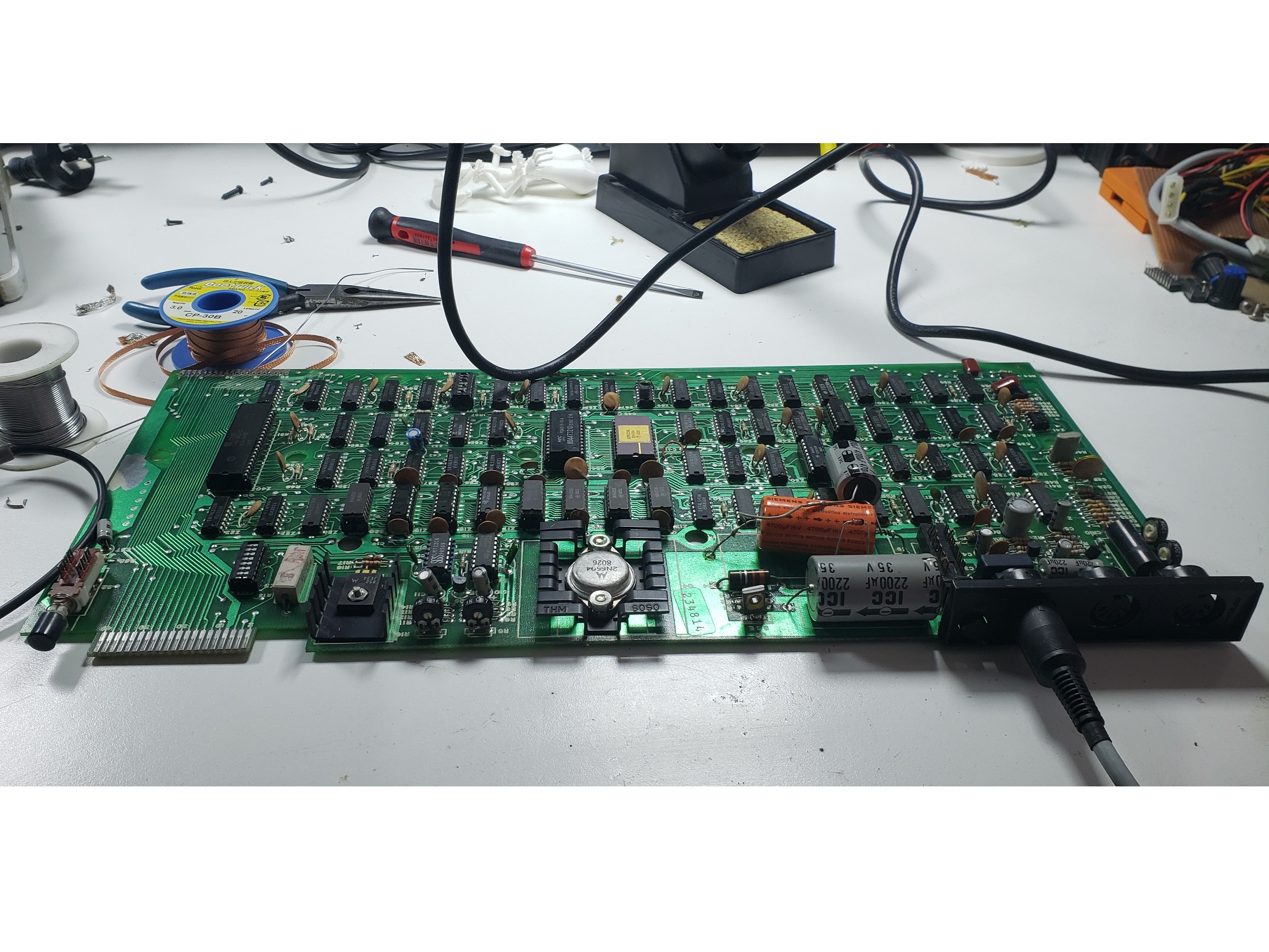 Radio Shack TRS-80 Model I: 19 - Empieza la reparación
