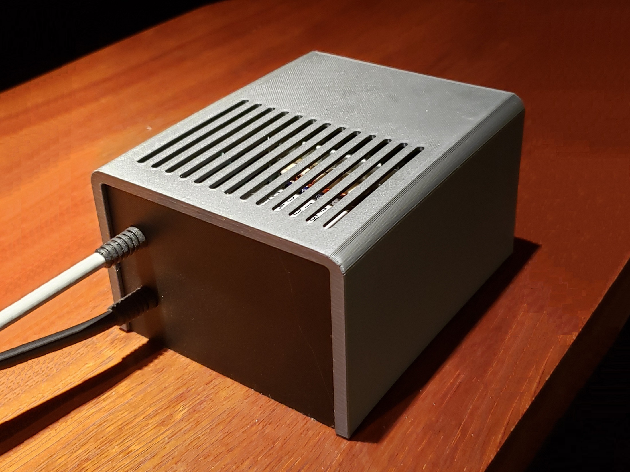 Radio Shack TRS-80 Model I: 18 - Fuente de alimentación - Atras