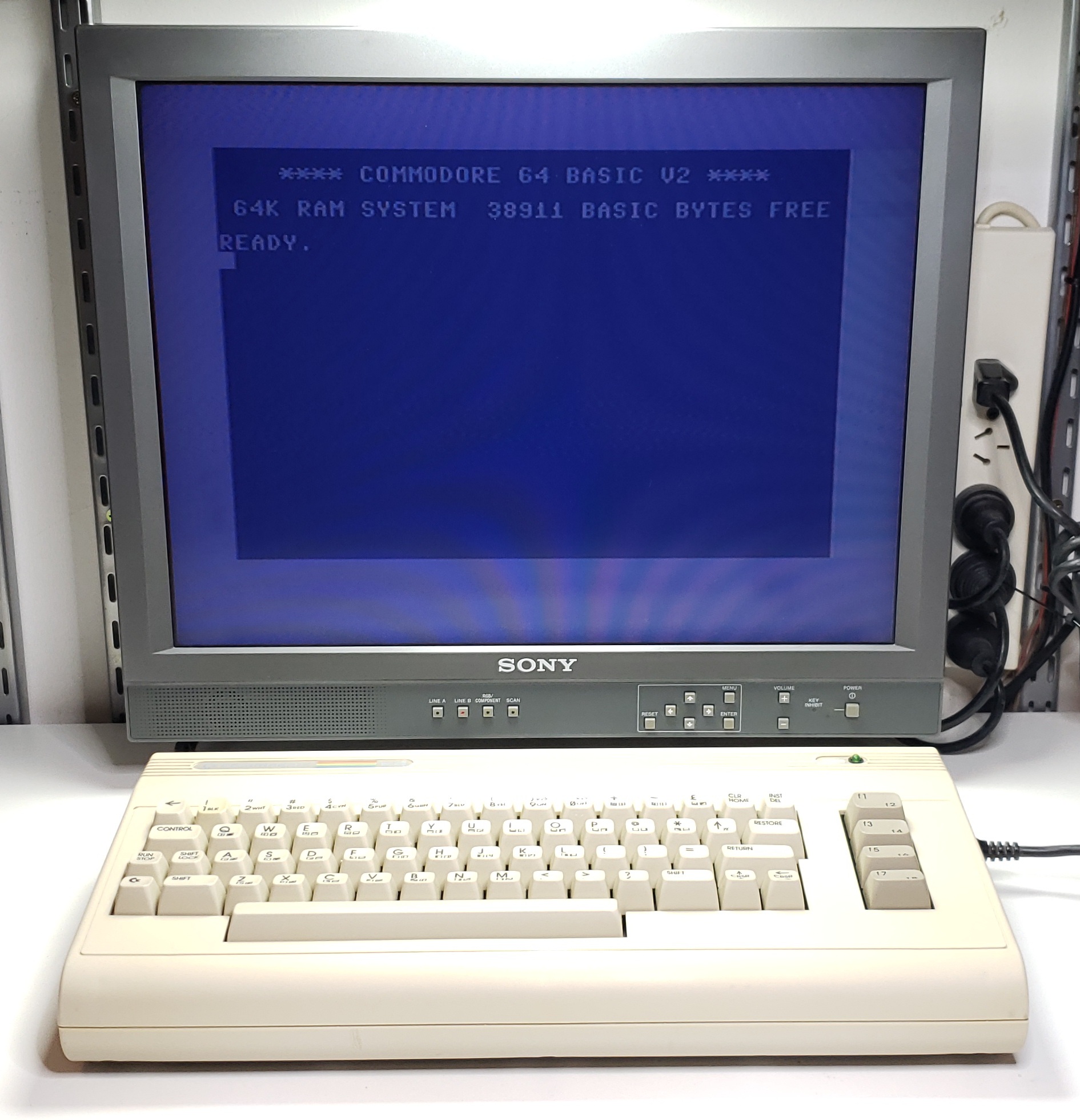 Commodore C64G: DA4 315742 - 001