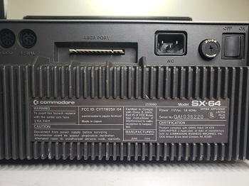 Commodore SX-64: Etiqueta GA1036220