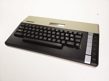Atari 800XL: Consola isometrica - AT84237805