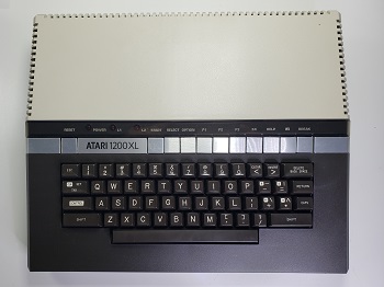 Atari 1200XL: Consola - 72RDA204453