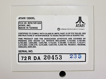 Atari 1200XL: Etiqueta - 72RDA204453